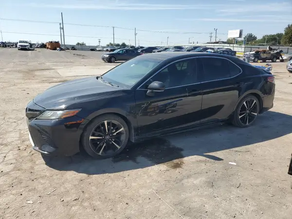 4T1B61HK4JU022026 2018 TOYOTA CAMRY - Image 1