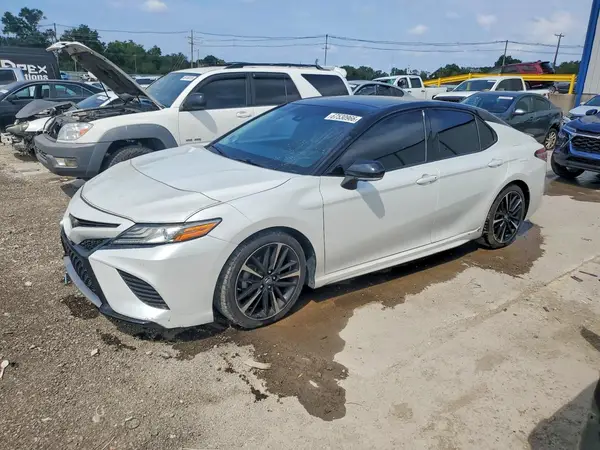 4T1B61HK4JU022916 2018 TOYOTA CAMRY - Image 1