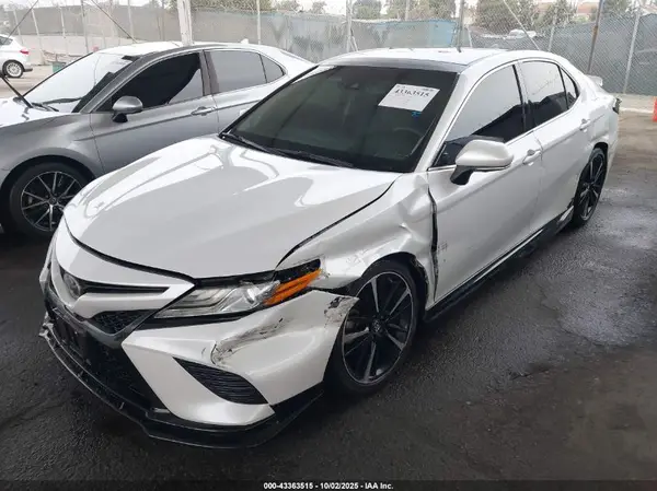 4T1B61HK4JU036895 2018 TOYOTA CAMRY - Image 2