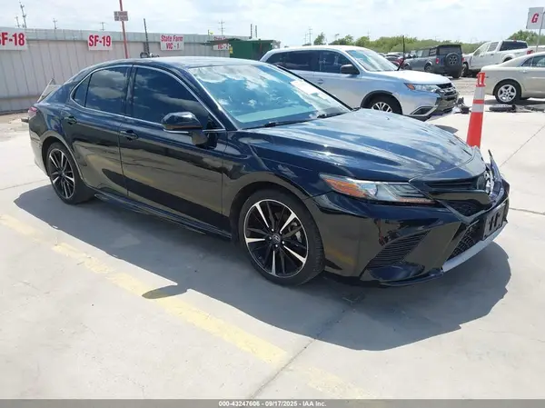 4T1B61HK4JU046892 2018 TOYOTA CAMRY - Image 1