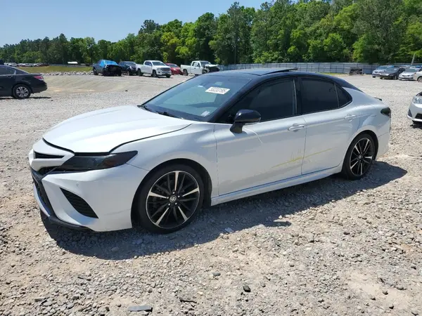 4T1B61HK4JU068441 2018 TOYOTA CAMRY - Image 1