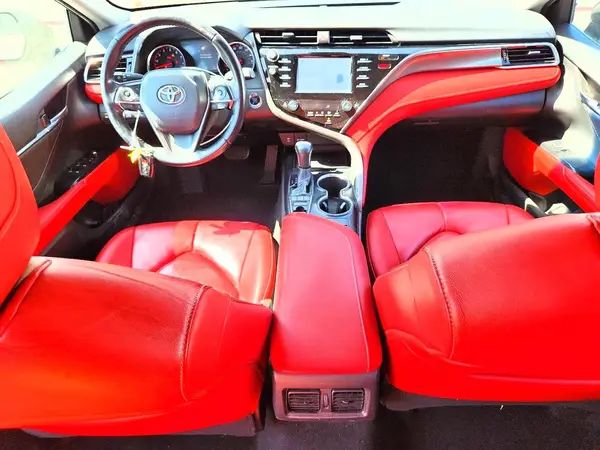 4T1B61HK4JU070626 2018 TOYOTA CAMRY - Image 8