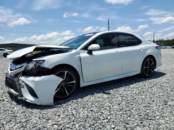 4T1B61HK4JU074482 2018 TOYOTA CAMRY - Image 1