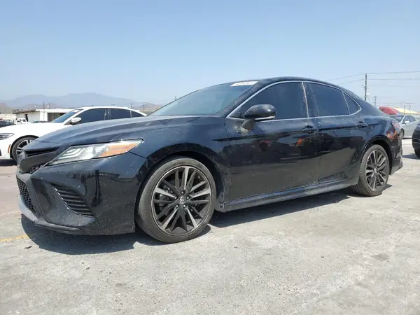4T1B61HK4JU074871 2018 TOYOTA CAMRY - Image 1