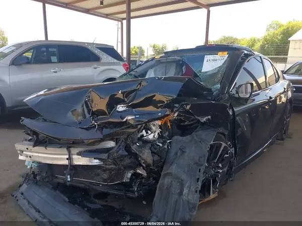 4T1B61HK4JU084879 2018 TOYOTA CAMRY - Image 2