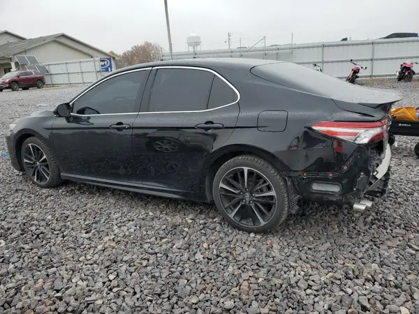 4T1B61HK4JU112258 2018 TOYOTA CAMRY - Image 2