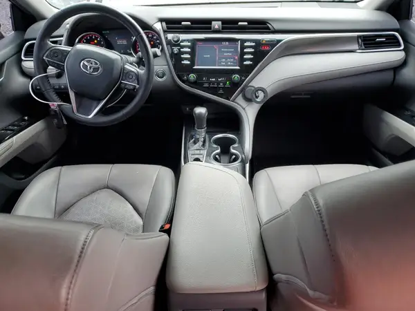 4T1B61HK4JU112258 2018 TOYOTA CAMRY - Image 8