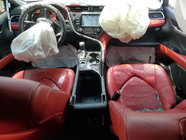 4T1B61HK4JU126385 2018 TOYOTA CAMRY - Image 8