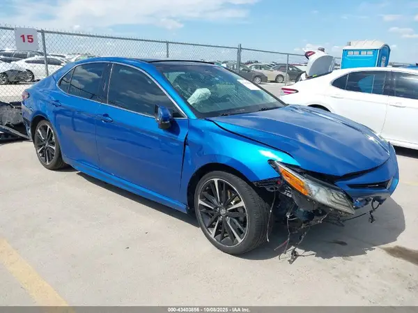 4T1B61HK4JU128265 2018 TOYOTA CAMRY - Image 1