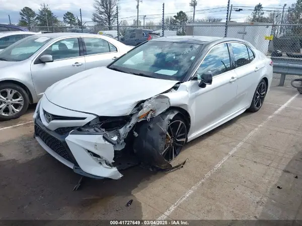 4T1B61HK4JU128492 2018 TOYOTA CAMRY - Image 2