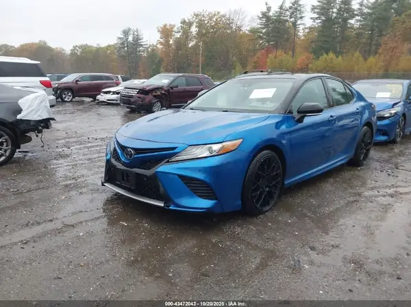 4T1B61HK4JU130825 2018 TOYOTA CAMRY - Image 2