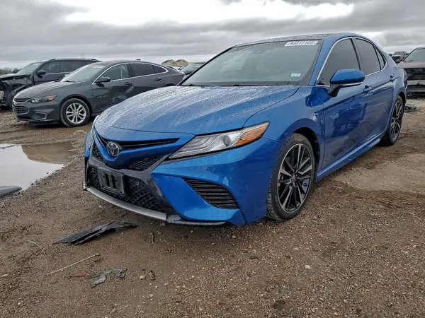 4T1B61HK4JU131456 2018 TOYOTA CAMRY - Image 1