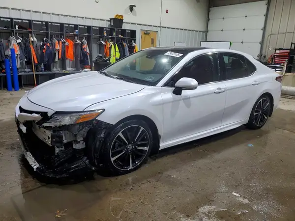 4T1B61HK4JU133370 2018 TOYOTA CAMRY - Image 1