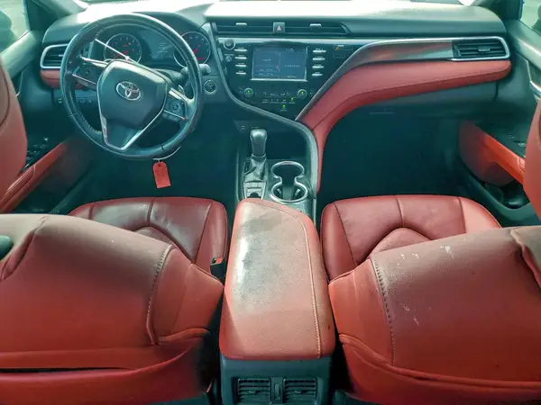 4T1B61HK4JU143350 2018 TOYOTA CAMRY - Image 8