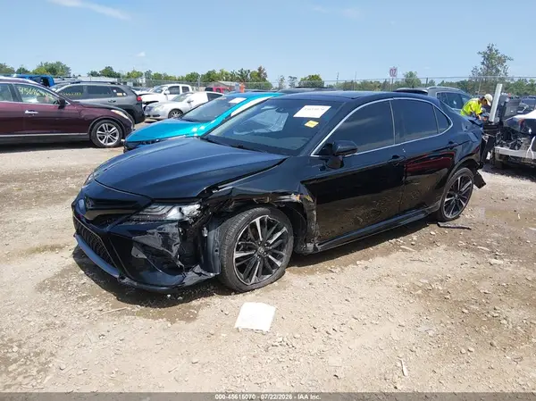 4T1B61HK4JU146460 2018 TOYOTA CAMRY - Image 2