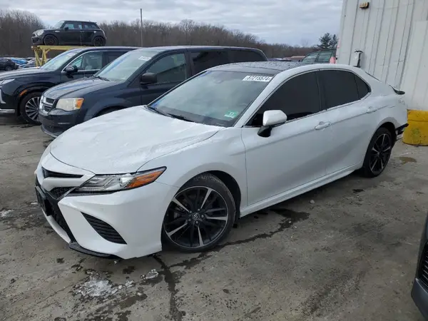 4T1B61HK4JU156731 2018 TOYOTA CAMRY - Image 1