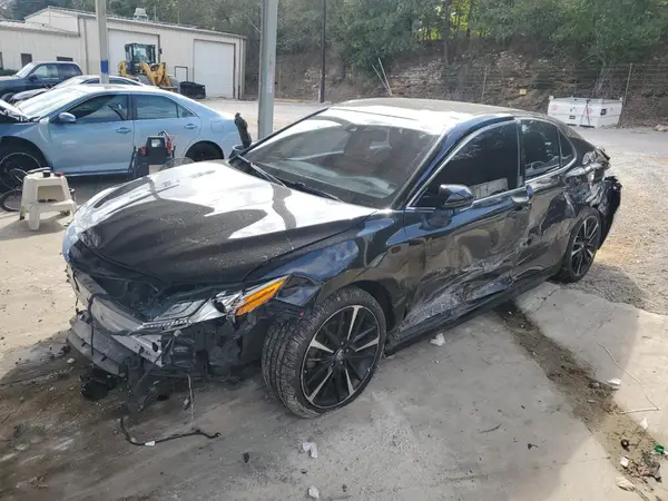 4T1B61HK4JU159516 2018 TOYOTA CAMRY - Image 1