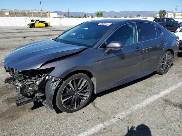 4T1B61HK4JU513793 2018 TOYOTA CAMRY - Image 1