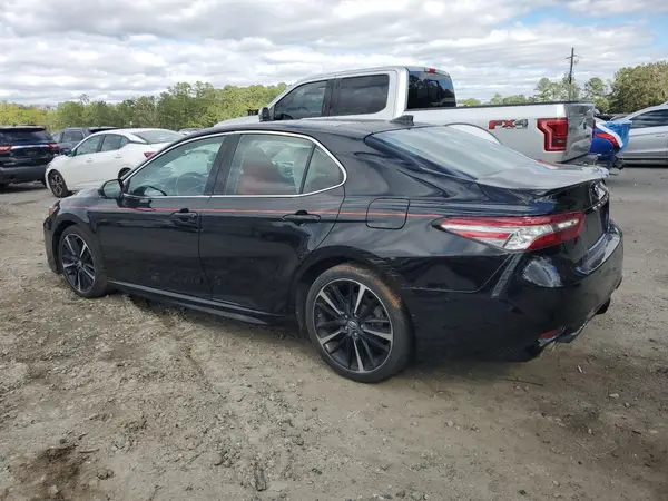 4T1B61HK4JU524096 2018 TOYOTA CAMRY - Image 2