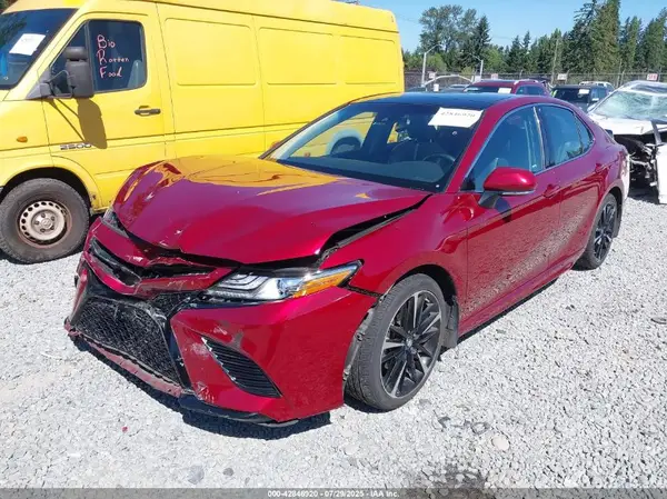 4T1B61HK4JU531016 2018 TOYOTA CAMRY - Image 2