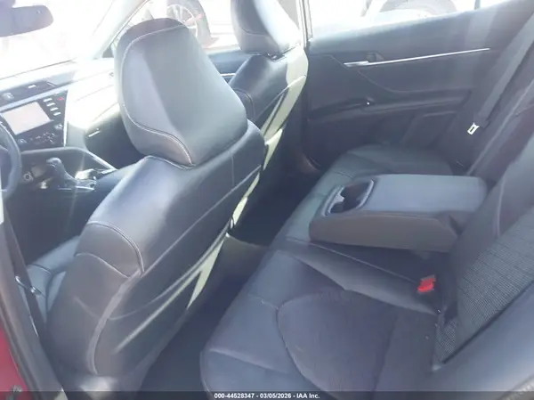 4T1B61HK4JU531601 2018 TOYOTA CAMRY - Image 8