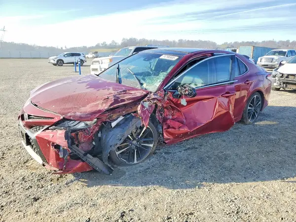 4T1B61HK4JU628457 2018 TOYOTA CAMRY - Image 1
