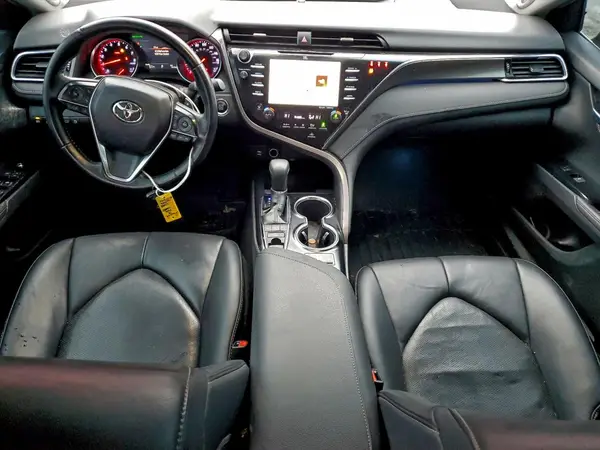4T1B61HK4JU664410 2018 TOYOTA CAMRY - Image 8