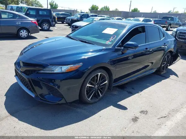 4T1B61HK4JU669798 2018 TOYOTA CAMRY - Image 2