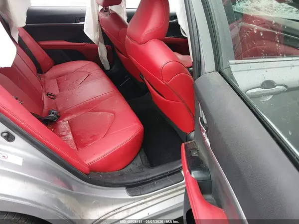 4T1B61HK4KU174762 2019 TOYOTA CAMRY - Image 8