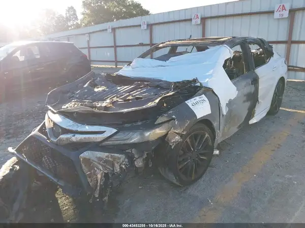 4T1B61HK4KU220610 2019 TOYOTA CAMRY - Image 2