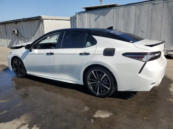 4T1B61HK4KU230635 2019 TOYOTA CAMRY - Image 2