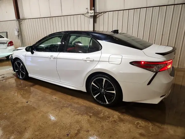4T1B61HK4KU263912 2019 TOYOTA CAMRY - Image 2