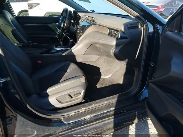 4T1B61HK4KU287658 2019 TOYOTA CAMRY - Image 2