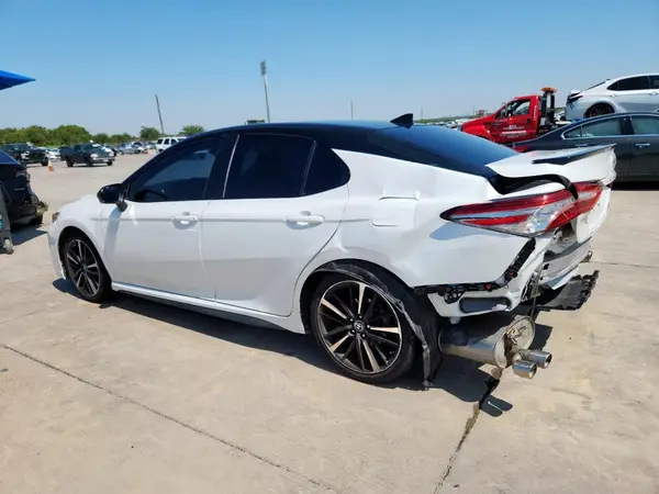 4T1B61HK4KU297283 2019 TOYOTA CAMRY - Image 2