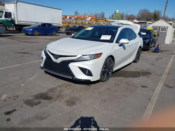 4T1B61HK4KU298532 2019 TOYOTA CAMRY - Image 2