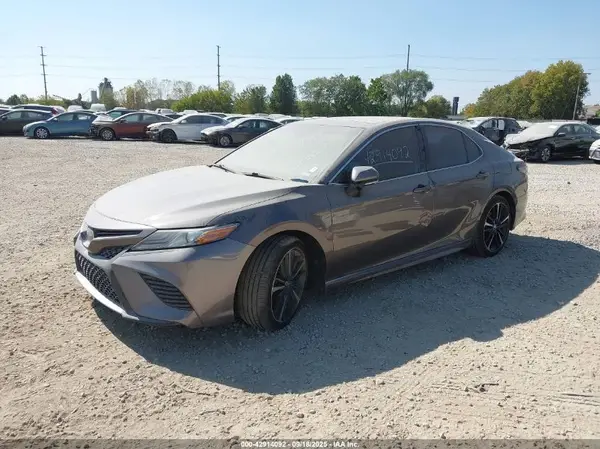 4T1B61HK4KU733209 2019 TOYOTA CAMRY - Image 2