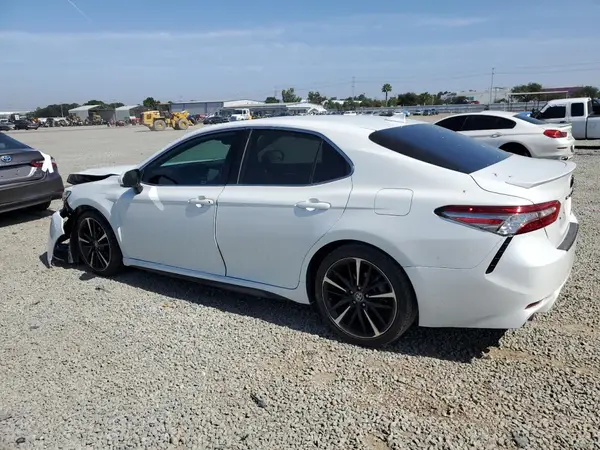 4T1B61HK4KU737874 2019 TOYOTA CAMRY - Image 2