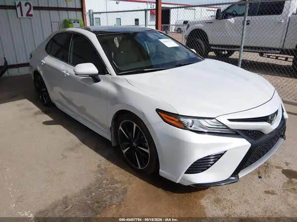 4T1B61HK4KU740452 2019 TOYOTA CAMRY - Image 1