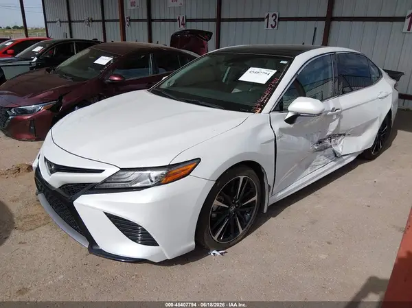 4T1B61HK4KU740452 2019 TOYOTA CAMRY - Image 2