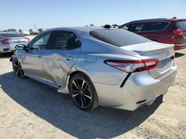 4T1B61HK4KU747692 2019 TOYOTA CAMRY - Image 2