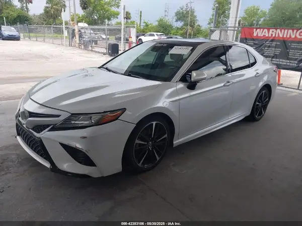 4T1B61HK4KU749152 2019 TOYOTA CAMRY - Image 2