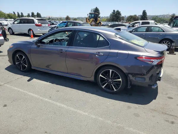 4T1B61HK4KU765982 2019 TOYOTA CAMRY - Image 2