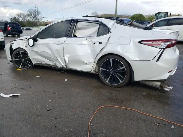 4T1B61HK4KU766467 2019 TOYOTA CAMRY - Image 2