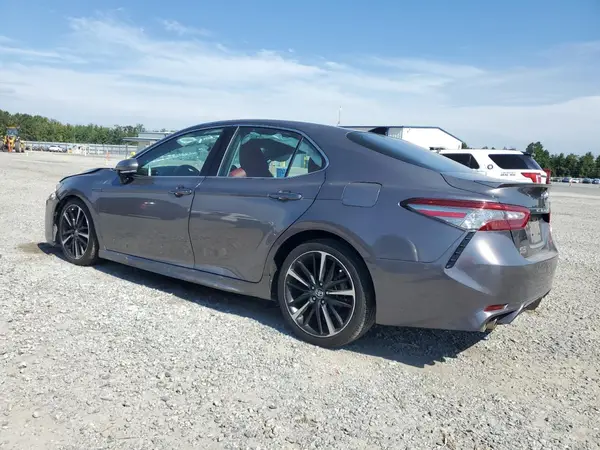 4T1B61HK4KU780739 2019 TOYOTA CAMRY - Image 2