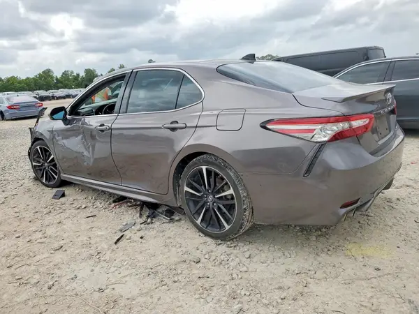4T1B61HK4KU784483 2019 TOYOTA CAMRY - Image 2