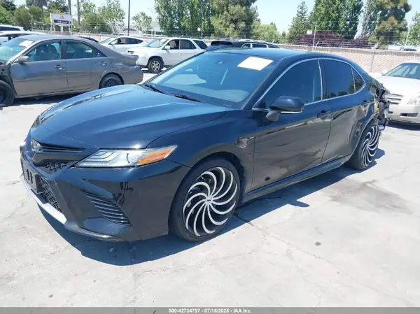 4T1B61HK4KU800746 2019 TOYOTA CAMRY - Image 2