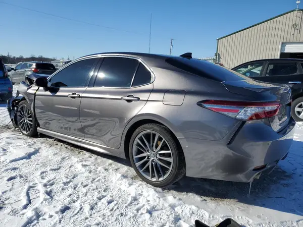 4T1B61HK4KU806613 2019 TOYOTA CAMRY - Image 2