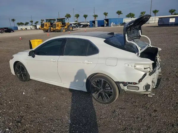 4T1B61HK4KU813352 2019 TOYOTA CAMRY - Image 2