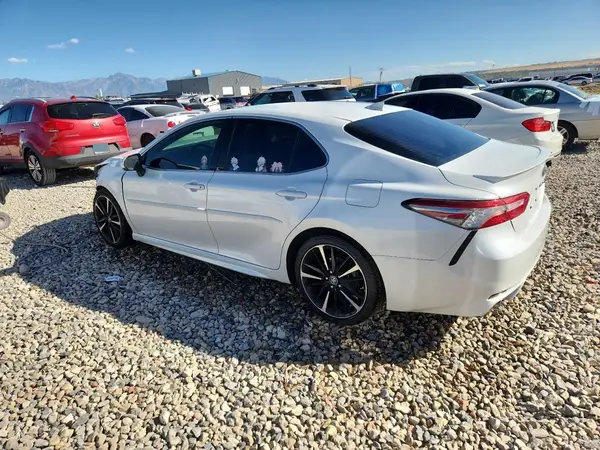 4T1B61HK4KU814808 2019 TOYOTA CAMRY - Image 2
