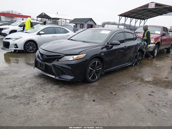 4T1B61HK4KU819782 2019 TOYOTA CAMRY - Image 2